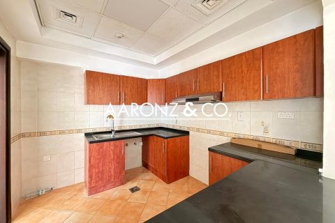 Jumeirah Lake Towers, Dubai, UAE의 임대용 아파트 침실 2개, 110제곱미터 번호 693685 - 사진 10