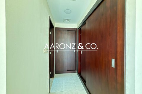 Jumeirah Lake Towers, Dubai, UAE의 임대용 아파트 침실 2개, 110제곱미터 번호 693685 - 사진 9