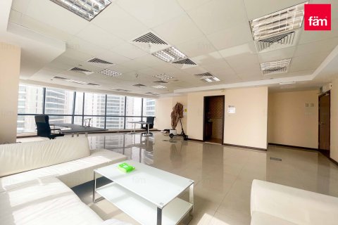 Zyrë në Dubai, Emiratet e Bashkuara Arabe 84.1 m2. № 655905 - Foto 3