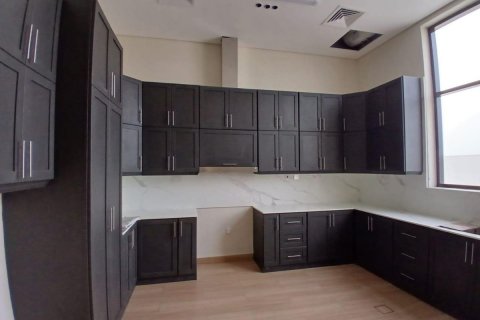 Komerční nemovitost v Al Shamkha, Abu Dhabi, SAE 5 ložnice, 501 m² Č.: 594117 - fotografie 7