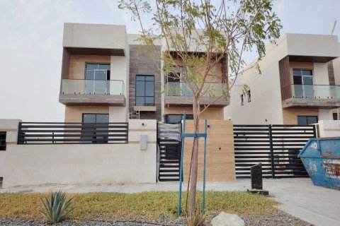 Komerční nemovitost v Al Shamkha, Abu Dhabi, SAE 6 ložnice, 468 m² Č.: 594115 - fotografie 10