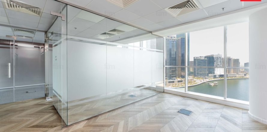 Office i Business Bay, Dubai, UAE 91.8 kvm № 717896