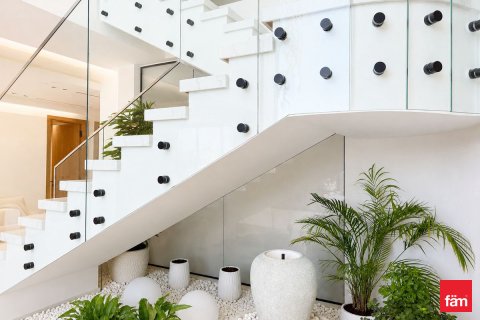 Villa à louer à Jumeirah Islands, Dubai, EAU 5 chambres, 1078 m2 № 717899 - photo 9