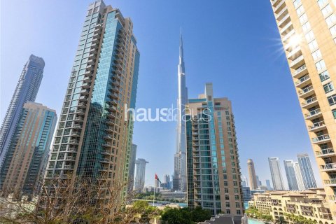 Apartment in Downtown Dubai (Downtown Burj Dubai), Dubai, UAE 2 bedrooms, 127 sq.m. № 625298 - photo 2