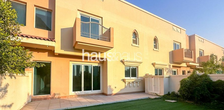Řadový dům v Dubai Sports City, SAE 4 ložnice, 297 m² Č.: 625301