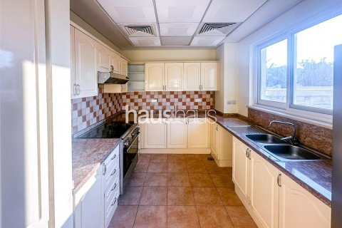 Řadový dům v Dubai Sports City, SAE 4 ložnice, 297 m² Č.: 625301 - fotografie 3