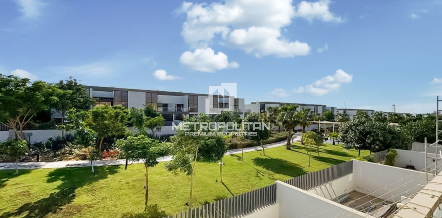 טאונהאוס ב Mohammed Bin Rashid City, Dubai, איחוד האמירויות 4 חדרי שינה, 251 מ"ר מספר 664265