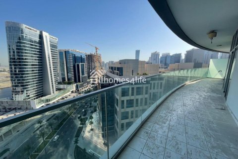 Apartmen di Business Bay, Dubai, UAE 2 bilik tidur, 126 meter persegi № 723299 - foto 10