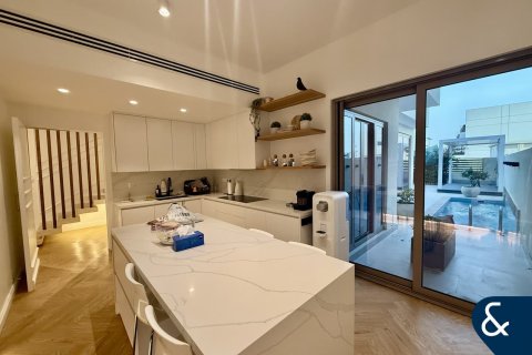 خانه شهری برای فروش در  Al Furjan، Dubai، امارات متحده عربی  3 خوابه ، 303 متر مربع ، شماره 671069 - تصویر 1