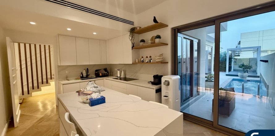 خانه شهری در Al Furjan، Dubai ، امارات متحده عربی 3 خوابه ، 303 متر مربع.  شماره 671069