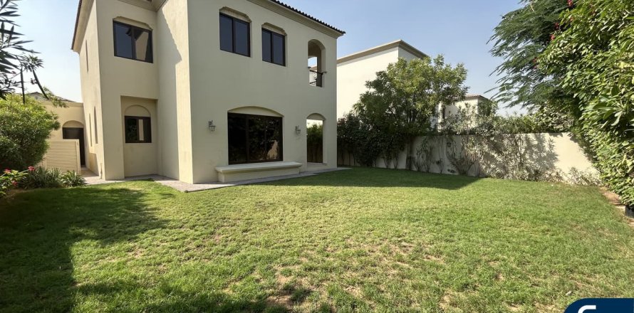 ویلا در Arabian Ranches، Dubai ، امارات متحده عربی 4 خوابه ، 324 متر مربع.  شماره 671066