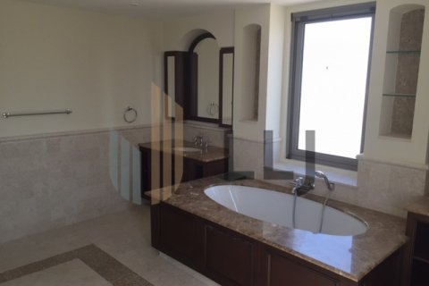Üürile anda villa on the Saadiyat Island, Abu Dhabi, AÜE: 4 magamistoaga, 482.3 m² Nr 571721 - pilt 19