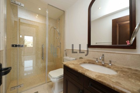 Üürile anda villa on the Saadiyat Island, Abu Dhabi, AÜE: 4 magamistoaga, 482.3 m² Nr 571721 - pilt 18