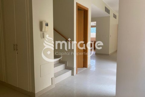Vila v Al Raha Gardens, Abu Dhabi, SAE 4 ložnice, 402.2 m² Č.: 571776 - fotografie 2