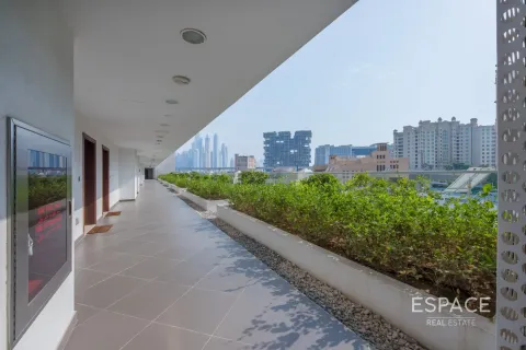 Huoneisto AZURE RESIDENCES Palm Jumeirah, Dubai, Arabiemiraatit 1 makuuhuone, 106 m2 № 650420 - kuva 12