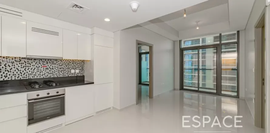 Apartment i Sheikh Zayed Road, Dubai, UAE 2 soveværelser, 76 kvm № 650422