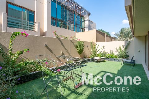 Řadový dům v Meydan, Dubai, SAE 4 ložnice, 218.04 m² Č.: 587313 - fotografie 13