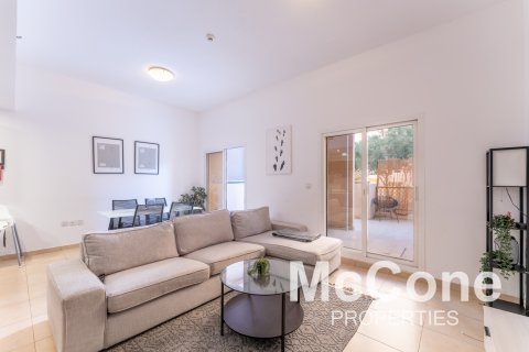 דירה למכירה ב Remraam, Dubai, איחוד האמירויות  2 חדרי שינה, 148.74 מ"ר, מספר 587310 - תמונה 3