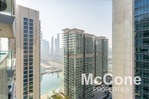 Apartment in Dubai Harbour, Dubai, UAE 1 bedroom, 66.15 sq.m. № 587315 - photo 16
