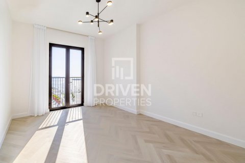 Apartment in Jumeirah, Dubai, UAE 3 bedrooms, 192 sq.m. № 602895 - photo 10