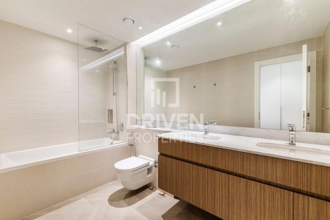 Apartment in Jumeirah, Dubai, UAE 3 bedrooms, 192 sq.m. № 602895 - photo 13