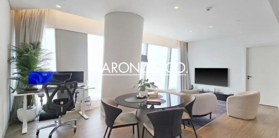 Appartamento a Jumeirah Lake Towers, Dubai, EAU 1 camera da letto, 68.9 mq. № 670713