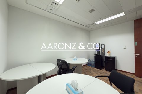 Kancelária v Sheikh Zayed Road, Dubai, SAE 534.4 m2 č. 670699 - Fotografia 10