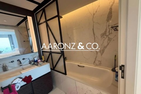 Jumeirah Lake Towers, Dubai, संयुक्त अरब अमीरात में अपार्टमेंट, 1 बेडरूम, 73.8 वर्ग मीटर, संख्या 670712 - फ़ोटो 9