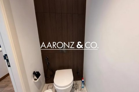 Jumeirah Lake Towers, Dubai, संयुक्त अरब अमीरात में अपार्टमेंट, 1 बेडरूम, 73.8 वर्ग मीटर, संख्या 670712 - फ़ोटो 10