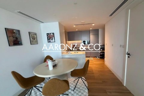 Jumeirah Lake Towers, Dubai, संयुक्त अरब अमीरात में अपार्टमेंट, 1 बेडरूम, 73.8 वर्ग मीटर, संख्या 670712 - फ़ोटो 2