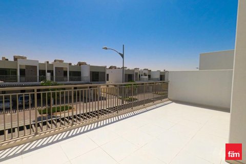 Řadový dům v Dubai, SAE 3 ložnice, 174.8 m² Č.: 709962