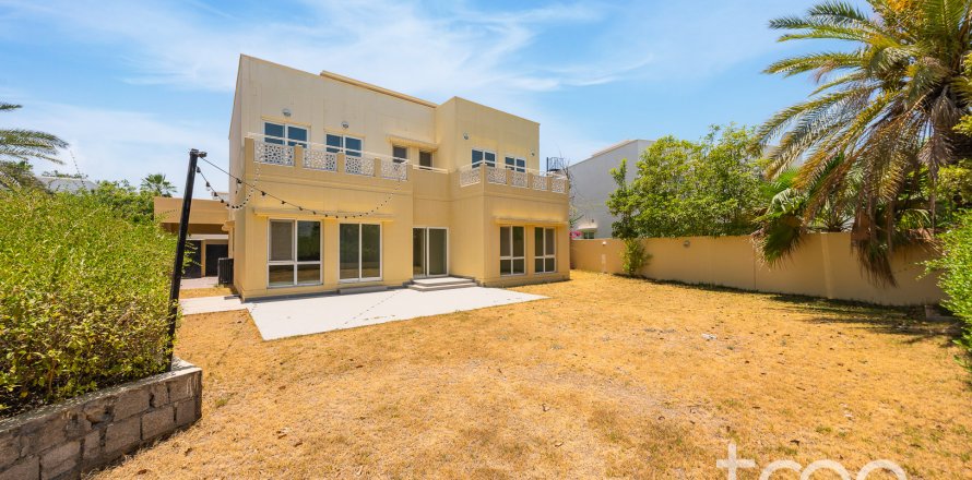 Villa i Meadows, Dubai, UAE 5 sovrum, 353.5 kvm Nr. 733915