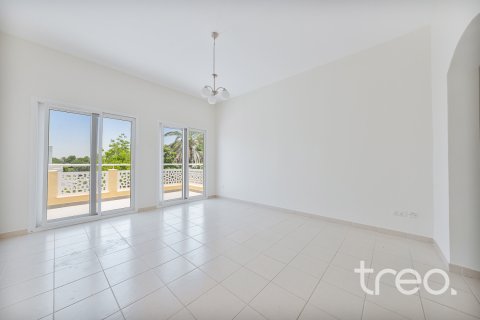 Villa till försäljning i Meadows, Dubai, UAE 5 sovrum, 353.5 kvm Nr. 733915 - fotografi 14