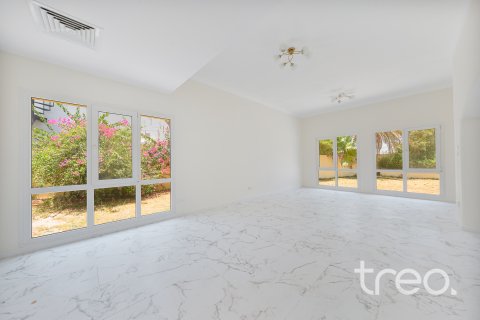Villa till försäljning i Meadows, Dubai, UAE 5 sovrum, 353.5 kvm Nr. 733915 - fotografi 7