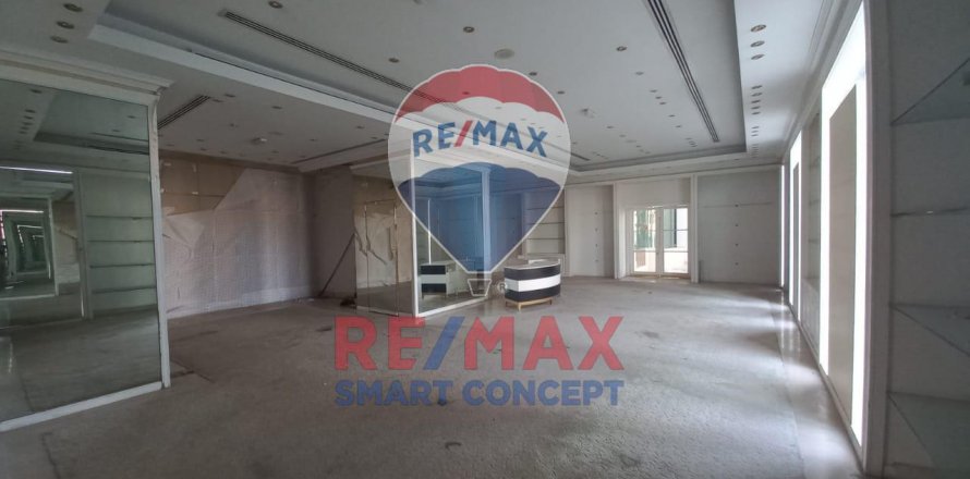Komerční nemovitost v Al Bateen, Abu Dhabi, SAE 650.3 m² Č.: 570246