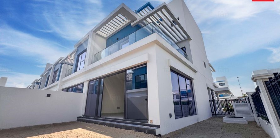 Kamienica w Dubai, ZEA 5 sypialnie, 215.1 mkw. nr 682156