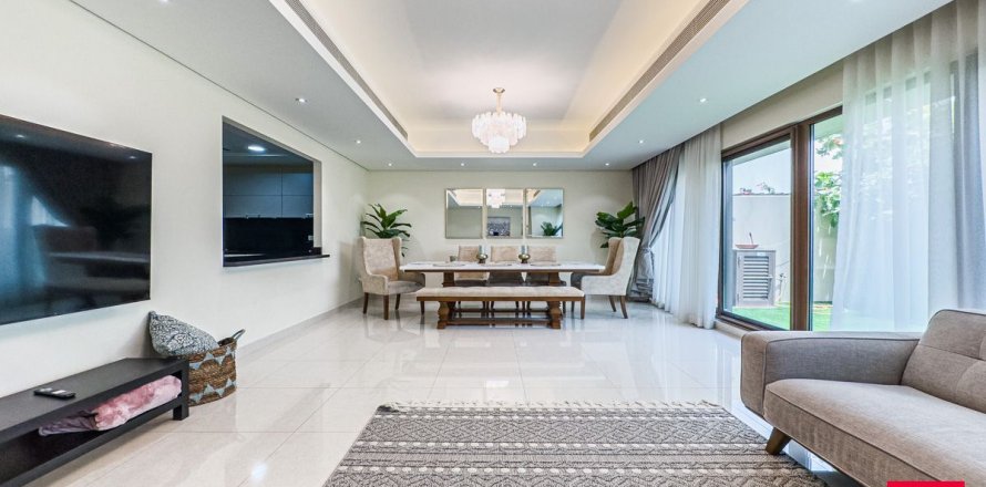 Villa en Meydan, Dubai, EAU 4 dormitorios, 219.3 m² № 682153