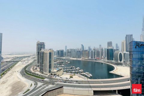 Apartmen di Business Bay, Dubai, UAE 1 bilik tidur, 78.2 meter persegi № 682150 - foto 8