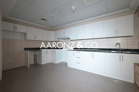 Apartamento en alquiler en Jumeirah Lake Towers, Dubai, EAU 3 dormitorios, 182 m2 № 693847 - foto 10