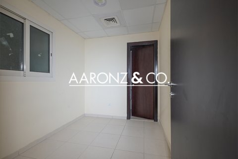 Apartamento en alquiler en Jumeirah Lake Towers, Dubai, EAU 3 dormitorios, 182 m2 № 693847 - foto 9