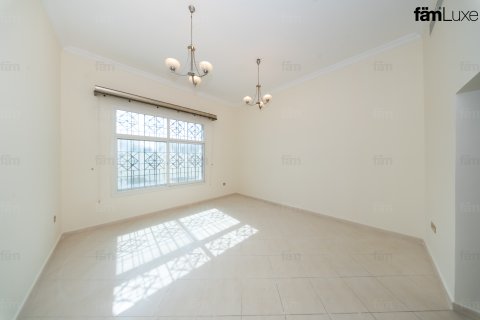 וילה להשכרה ב Dubai, איחוד האמירויות  6 חדרי שינה, 3938.1 מ"ר, מספר 760536 - תמונה 14