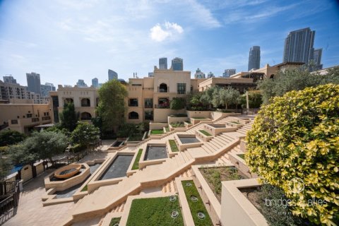 Apartamento en alquiler en Old Town, Dubai, EAU 2 dormitorios, 179 m2 № 697447 - foto 1