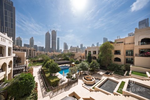 Apartamento en alquiler en Old Town, Dubai, EAU 2 dormitorios, 179 m2 № 697447 - foto 19