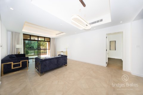 Apartamento en alquiler en Old Town, Dubai, EAU 2 dormitorios, 179 m2 № 697447 - foto 3