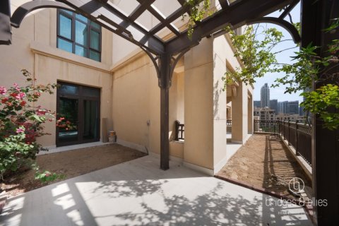 Apartamento en alquiler en Old Town, Dubai, EAU 2 dormitorios, 179 m2 № 697447 - foto 17