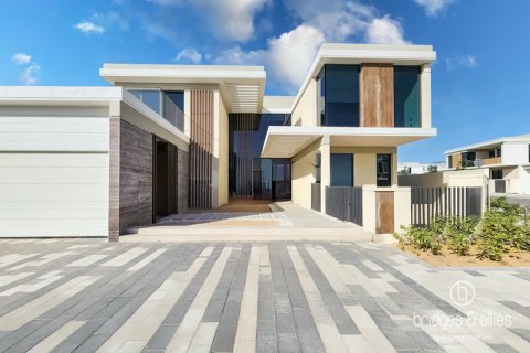 Villa em Tilal Al Ghaf, Dubai, EAU 6 quartos, 860 m2 № 697444