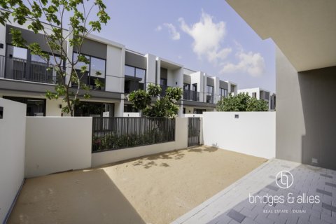 Vilă de închiriat în Tilal Al Ghaf, Dubai, EAU 3 dormitoare, 145 mp.  №697445 - poză 5