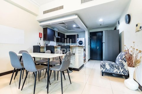 Apartmen di Jumeirah Lake Towers, Dubai, UAE 1 bilik tidur, 73 meter persegi № 684629 - foto 6