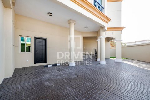 Huvila Al Barsha, Dubai, Arabiemiraatit 4 makuuhuonetta, 339 m2 № 684616 - kuva 15