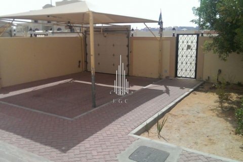 Shakhbout City, Abu Dhabi, संयुक्त अरब अमीरात में विला, 5 बेडरूम, 706.1 वर्ग मीटर, संख्या 549023 - फ़ोटो 9